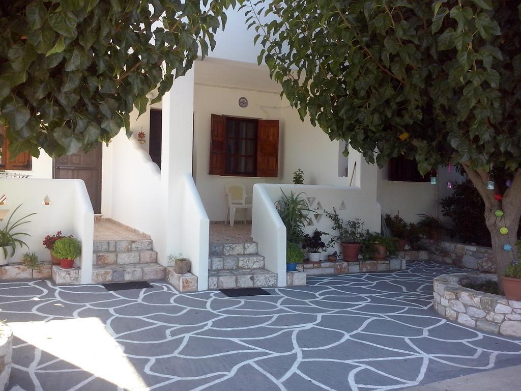 Athena'S Houses Skyros Esterno foto